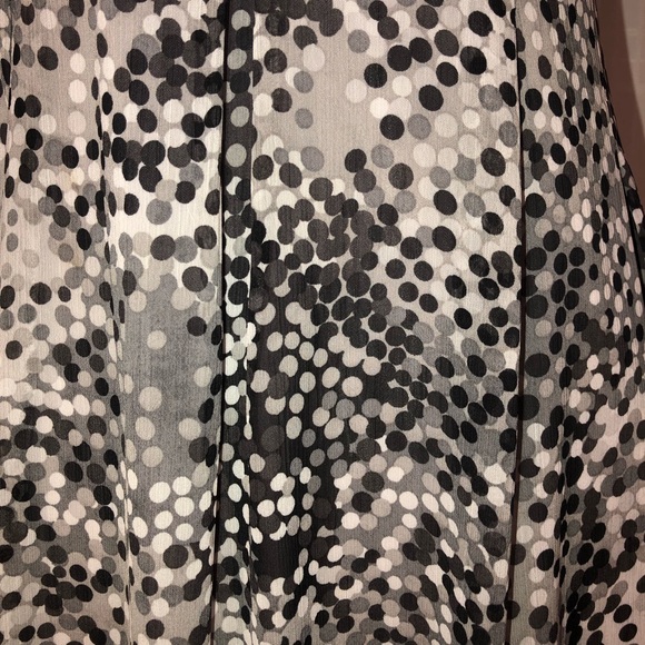 ‼️SOLD‼️ Essentials by Milano Dress - Picture 4 of 10